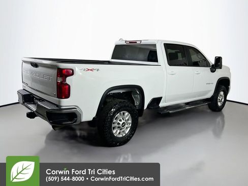 Used 2022 Chevrolet Silverado 2500 LT AWD/4WD image 14
