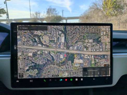 Used 2023 Tesla Model X Plaid image 15