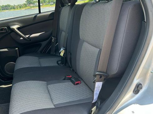 Used 2005 Toyota RAV4 4WD image 12