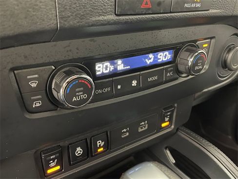 Used 2022 Nissan Frontier PRO-4X w/ Pro-4X Premium Package image 10