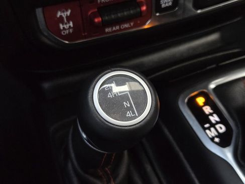 Used 2020 Jeep Wrangler Unlimited Rubicon w/ Dual Top Group image 25