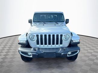 Used 2023 Jeep Gladiator Overland video 2