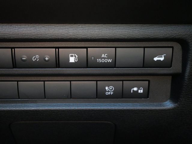 Used 2025 Mitsubishi Outlander SEL AWD/4WD image 17