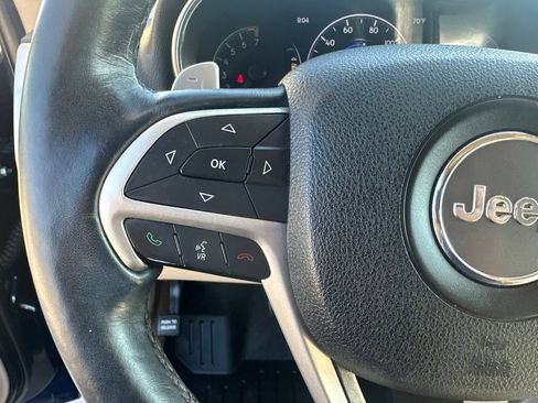 Used 2017 Jeep Grand Cherokee Limited AWD/4WD image 11