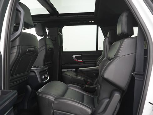 Used 2025 Ford Expedition Max Platinum w/ Stealth Appearance Package AWD/4WD image 19
