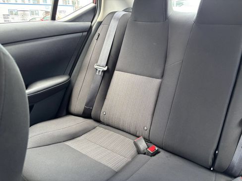 Used 2025 Nissan Sentra SV FWD image 37