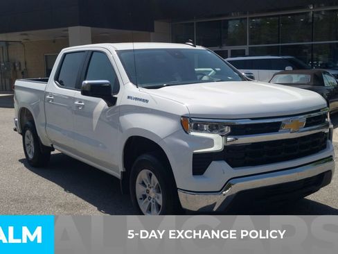 Used 2025 Chevrolet Silverado 1500 LT RWD image 3