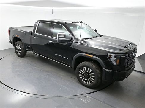 Used 2025 GMC Sierra 2500 Denali Ultimate image 17