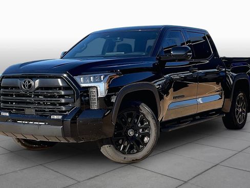 Used 2025 Toyota Tundra Limited AWD/4WD image 3