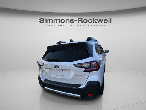 Used 2024 Subaru Outback Limited image 21