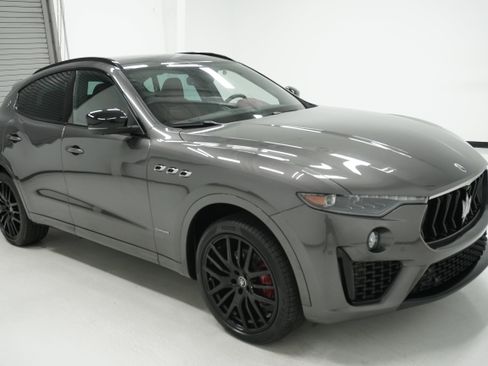 Used 2021 Maserati Levante GranSport image 3