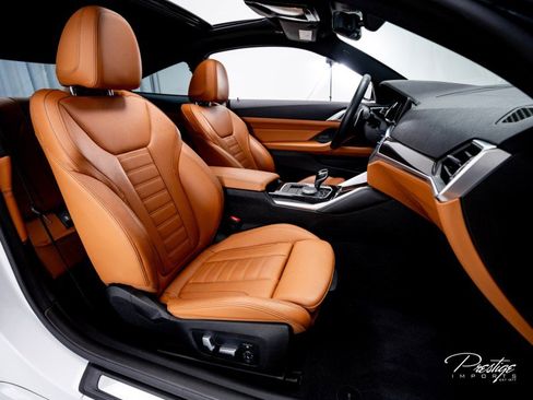 Used 2021 BMW 430i Coupe w/ M Sport Package image 34