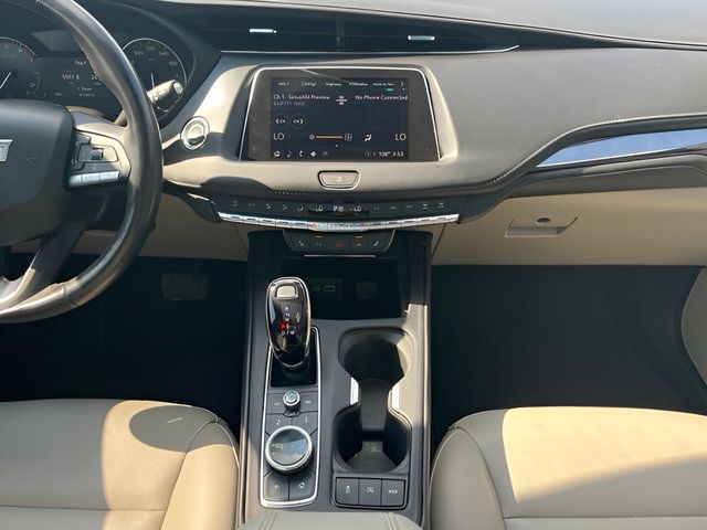 Used 2023 Cadillac XT4 Luxury w/ Cold Weather Package FWD image 24