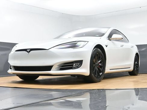 Used 2020 Tesla Model S Performance AWD/4WD image 48