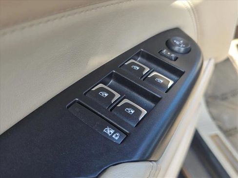 Used 2014 Cadillac SRX Luxury w/ Driver Awareness Package image 8