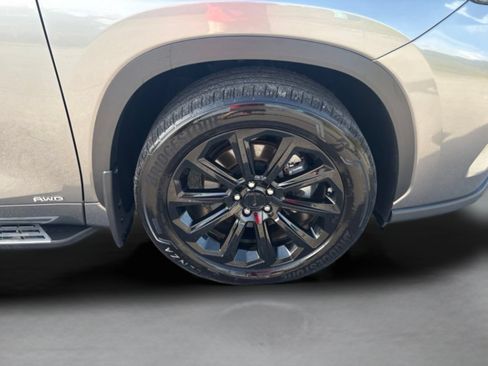 Certified 2026 Toyota Highlander XLE AWD/4WD image 38