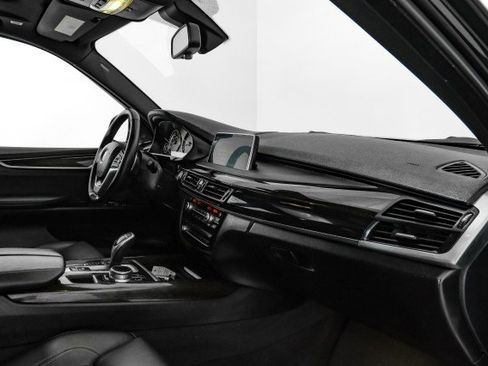 Used 2018 BMW X5 xDrive50i w/ Premium Package image 10