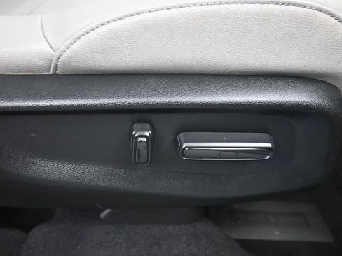 Used 2019 Honda CR-V Touring image 45