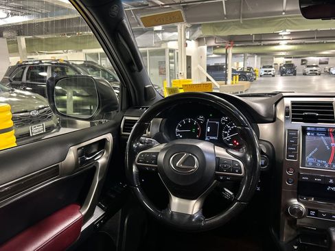 Used 2020 Lexus GX 460 Luxury w/ Luxury Sport Package AWD/4WD image 26