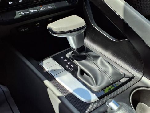 Used 2023 Hyundai Elantra SEL w/ Preferred Accessory Package image 19