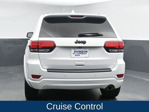Used 2019 Jeep Grand Cherokee Altitude image 10