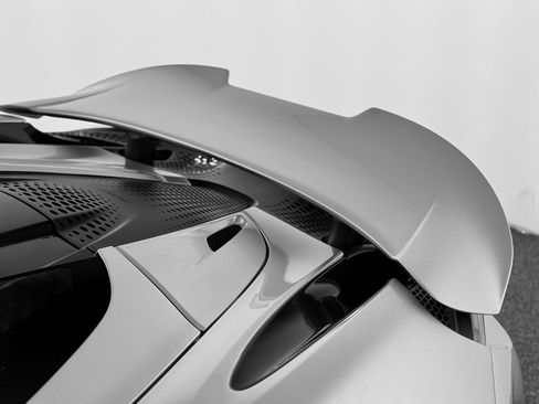 Used 2022 McLaren 765LT image 45