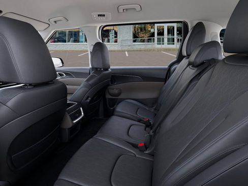 New 2026 Kia Carnival LXS image 18