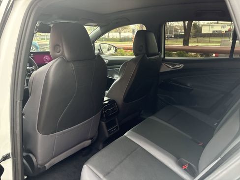 Used 2024 Volkswagen ID.4 S image 23