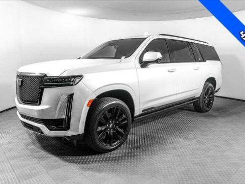 Used 2023 Cadillac Escalade ESV Sport AWD/4WD image 2