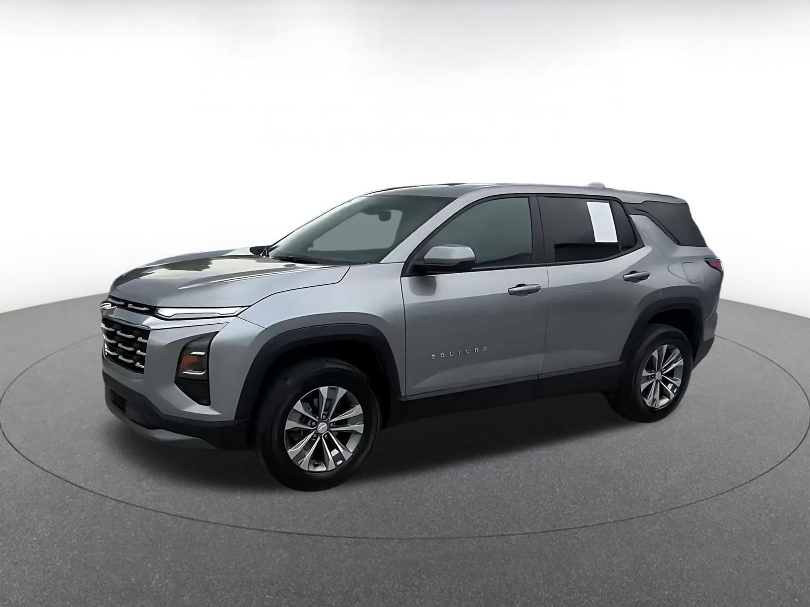 Used 2025 Chevrolet Equinox LT FWD image 7
