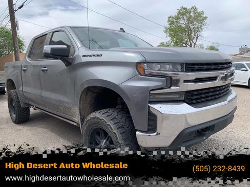 Used 2021 Chevrolet Silverado 1500 LT AWD/4WD image 1