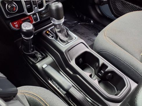 Certified 2024 Jeep Wrangler Unlimited Sport AWD/4WD image 11