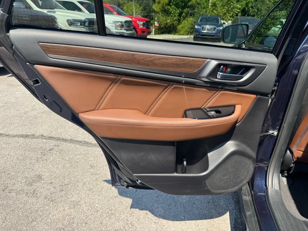 Used 2018 Subaru Outback 2.5i Touring AWD/4WD image 23