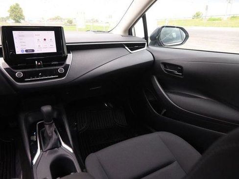 Used 2024 Toyota Corolla LE FWD image 22