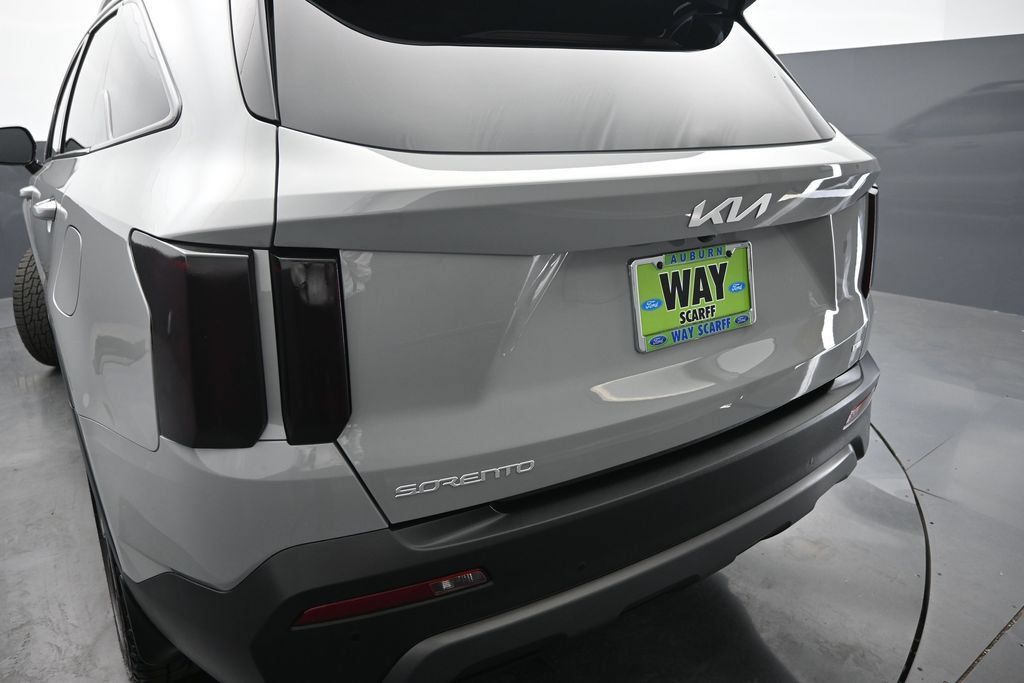 Used 2023 Kia Sorento X-Line EX AWD/4WD image 2