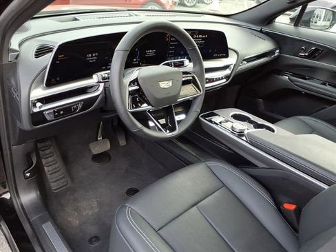 Used 2024 Cadillac Lyriq Sport AWD/4WD image 3
