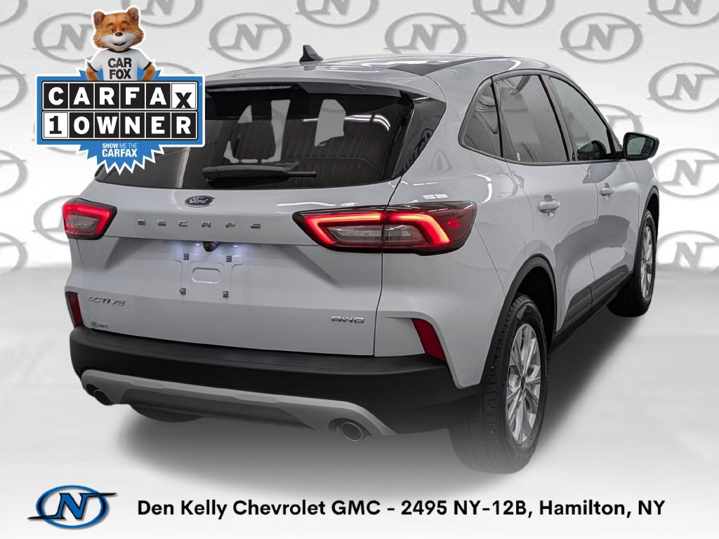 Used 2025 Ford Escape Active AWD/4WD image 2