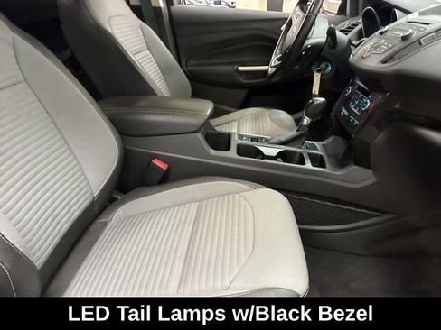Used 2017 Ford Escape SE w/ SE Sport Appearance Package AWD/4WD image 11
