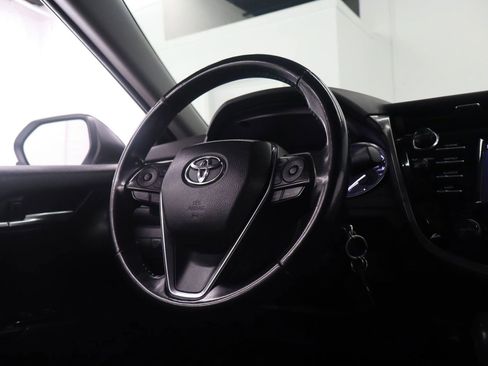 Used 2020 Toyota Camry SE image 27