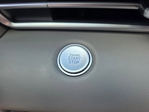 Certified 2025 Hyundai Elantra Sport image 29