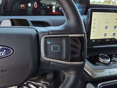 New 2026 Ford Expedition Platinum image 21