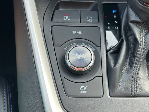 Used 2023 Toyota RAV4 XSE AWD/4WD image 31