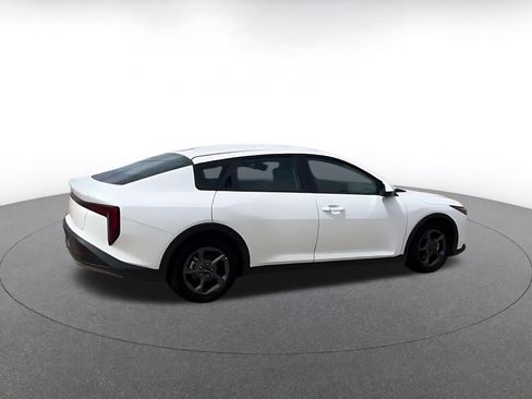 Used 2025 Kia K4 FWD image 14
