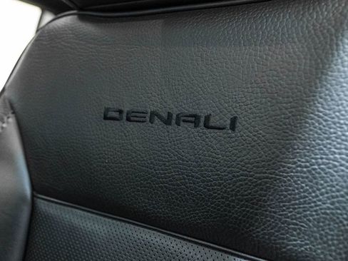Used 2021 GMC Yukon Denali AWD/4WD image 7