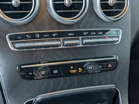 Used 2022 Mercedes-Benz GLC 300 GLC 300 w/ AMG Line image 28