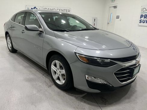 Used 2024 Chevrolet Malibu LT FWD image 2
