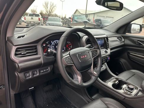 Used 2023 GMC Acadia AT4 w/ Technology Package image 12