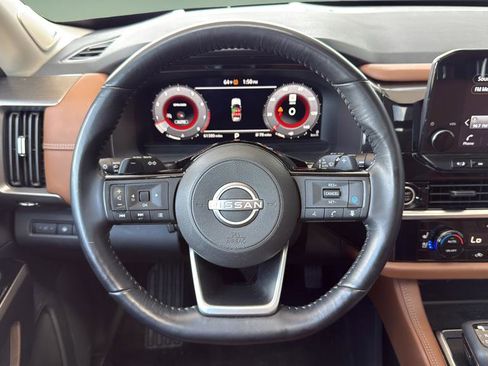 Certified 2023 Nissan Pathfinder Platinum w/ Lighting Package (N93) AWD/4WD image 9