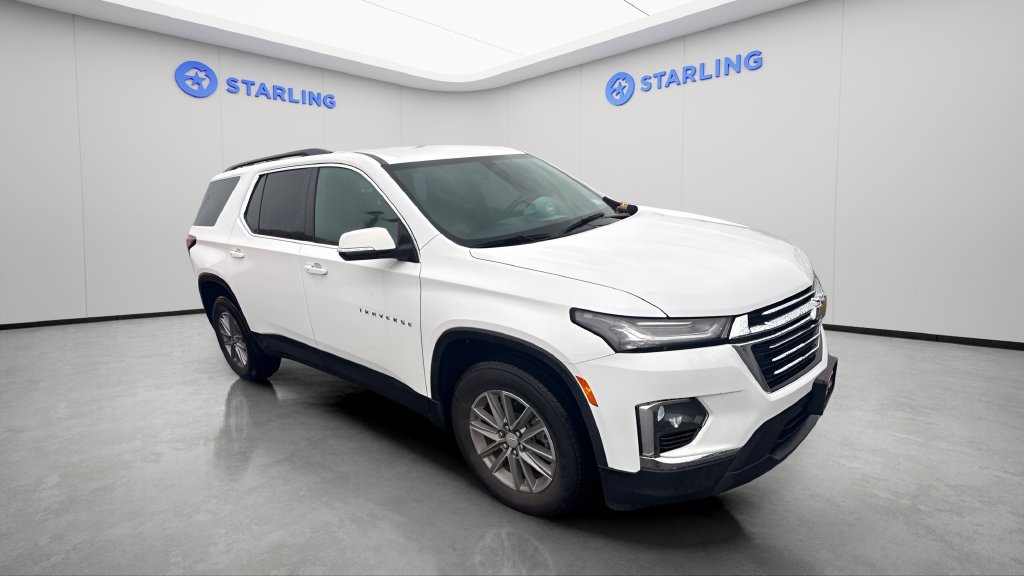 Used 2024 Chevrolet Traverse LT FWD image 2