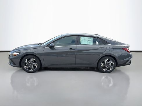 New 2026 Hyundai Elantra Limited image 6